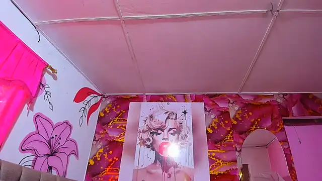 Snapshot of Nikoll_couple chatting on March 19, 2026, 3:45 pm Nikoll couple online show from March 19, 2026, 3:45 pm