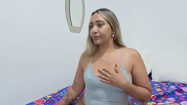 IsabelaAcosta online show from June 1, 2026, 9:25 pm
