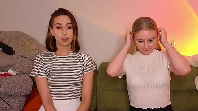 Mimipaws online show from January 16, 2026, 8:02 pm