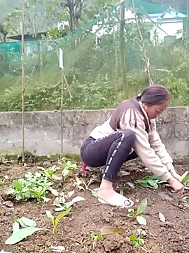 muamua99 online show from February 11, 2026, 9:31 am