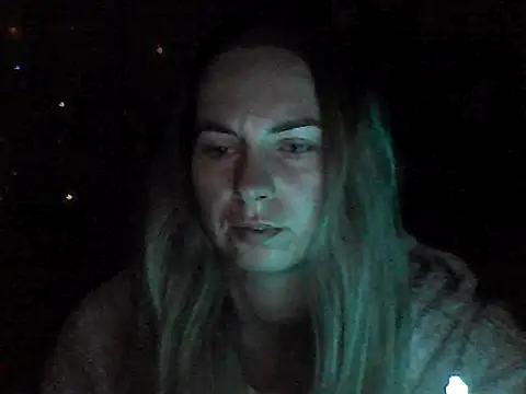 VikiLove765 online show from January 13, 2026, 12:15 am