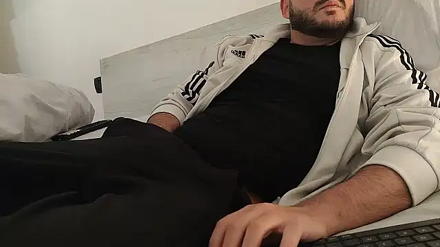 Snapshot of Reb_born89 chatting on January 18, 2026, 10:18 am Reb born89 online show from January 18, 2026, 10:18 am