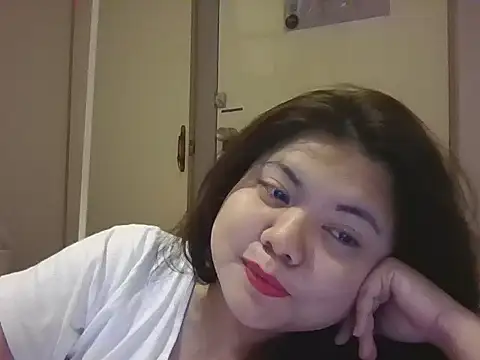 Allie 143 online show from July 28, 2026, 11:50 am