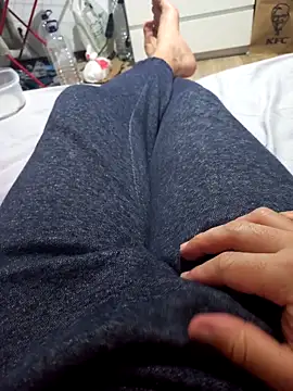 Henrytsuzuki online show from January 6, 2026, 12:25 am