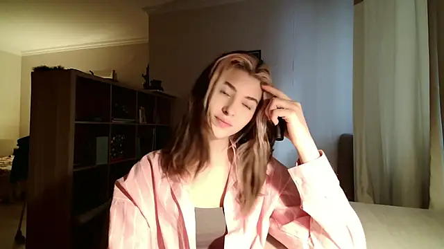 Dia DeAmas online show from February 11, 2026, 1:33 pm