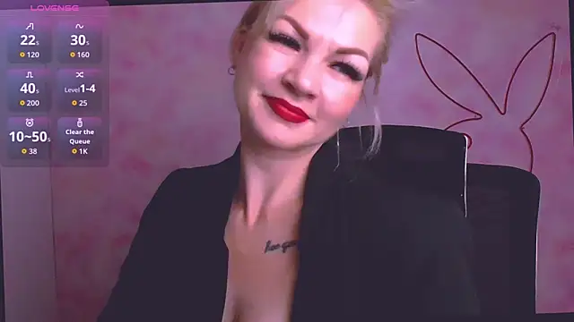 Snapshot of Madonna_Fire chatting on May 13, 2026, 11:39 am Madonna Fire online show from May 13, 2026, 11:39 am