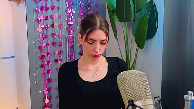 BrianneMallory online show from February 20, 2026, 8:16 am