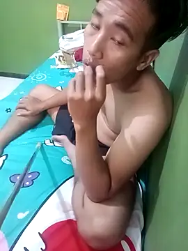 Reynalx online show from March 9, 2026, 1:42 am