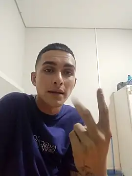 Fefe2805 online show from March 13, 2026, 12:59 am