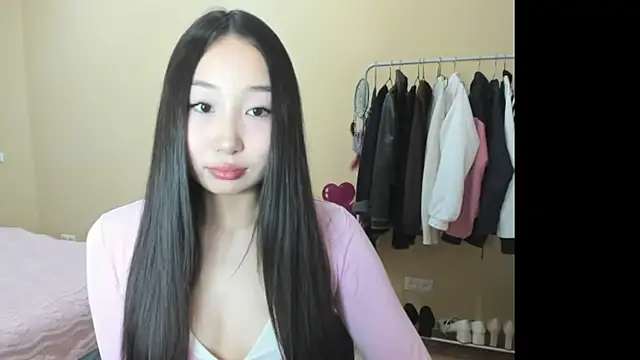 Amane Yuki online show from March 24, 2026, 5:35 pm