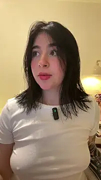 Snapshot of evelynrosess1 chatting on July 10, 2026, 12:43 am evelynrosess1 online show from July 10, 2026, 12:43 am