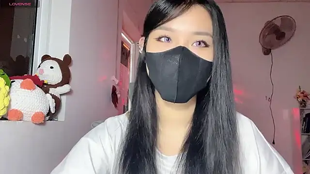 Snapshot of Tieu-May chatting on June 5, 2026, 7:36 am Tieu-May online show from June 5, 2026, 7:36 am