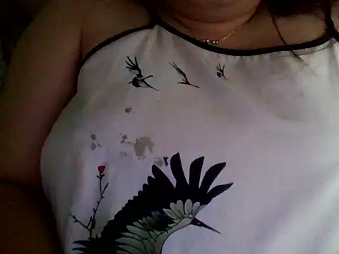 Snapshot of Sarah_no_land chatting on June 2, 2026, 7:08 am Sarah no land online show from June 2, 2026, 7:08 am