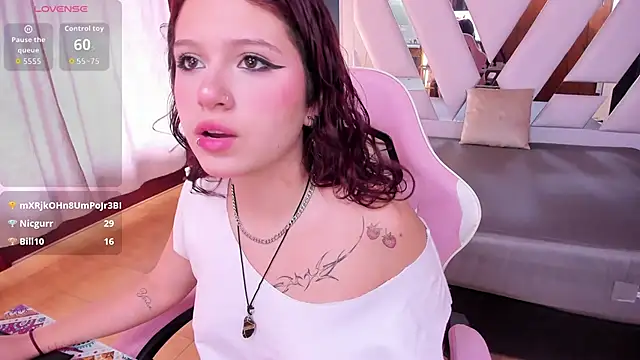 Liily Teen online show from February 3, 2026, 6:24 pm