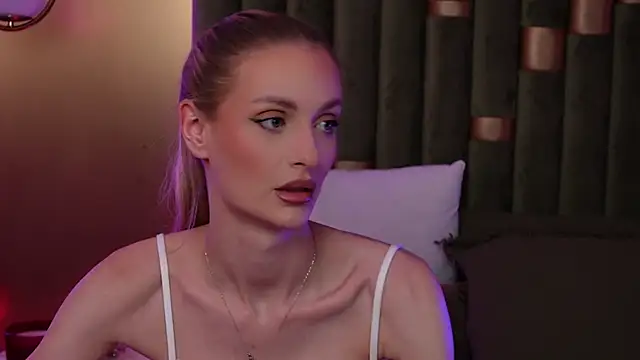 AmeliaAngel online show from March 4, 2026, 8:27 pm