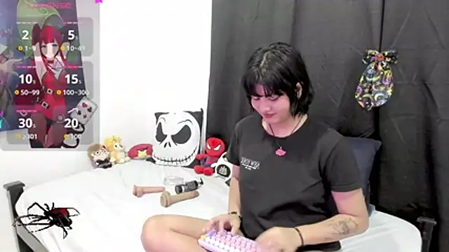 natsumixx online show from June 16, 2026, 10:54 pm