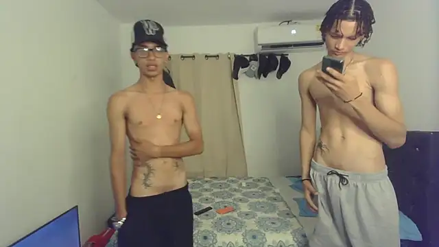 pocket loversxxx online show from February 25, 2026, 4:01 am