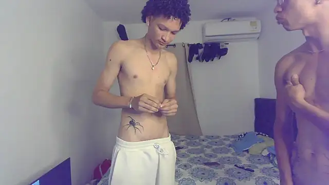 pocket loversxxx online show from March 3, 2026, 5:47 am