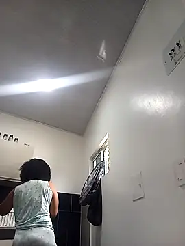 IIv0ryN0IIReX-XX online show from February 6, 2026, 2:57 pm