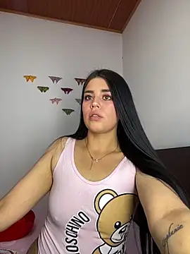 sophyy white online show from April 28, 2026, 10:14 pm