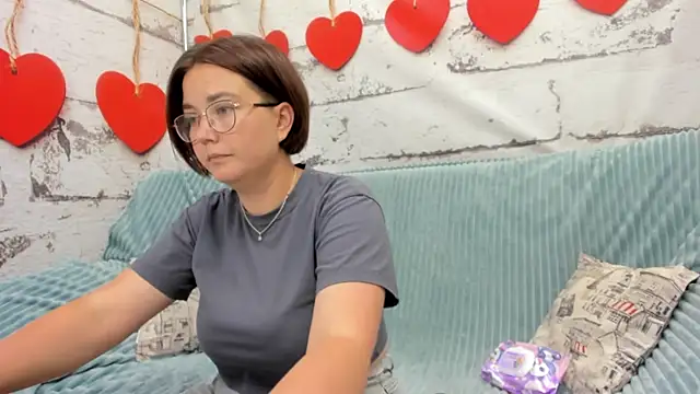 Sweetie Rozzy online show from June 20, 2026, 1:21 am