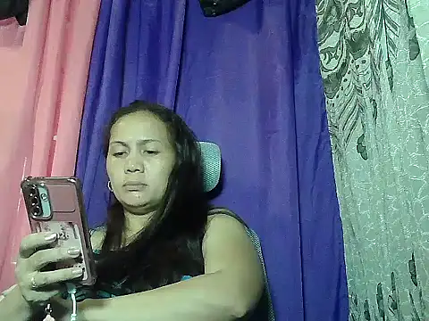 Snapshot of prettymomma24xx chatting on July 1, 2026, 12:55 am prettymomma24xx online show from July 1, 2026, 12:55 am