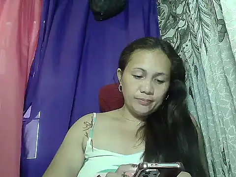 Snapshot of prettymomma24xx chatting on July 29, 2026, 12:43 am prettymomma24xx online show from July 29, 2026, 12:43 am