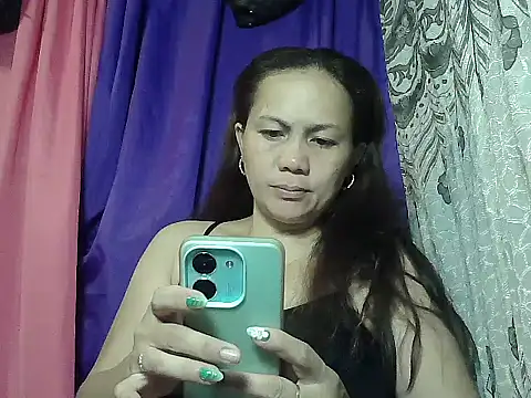 Snapshot of prettymomma24xx chatting on August 2, 2026, 8:50 pm prettymomma24xx online show from August 2, 2026, 8:50 pm