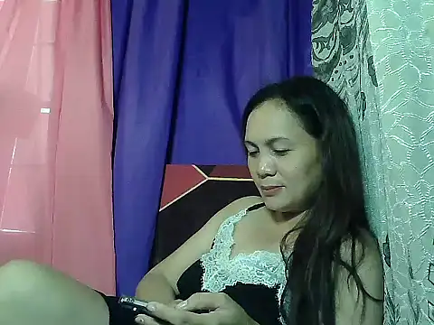 Snapshot of prettymomma24xx chatting on May 17, 2026, 1:49 am prettymomma24xx online show from May 17, 2026, 1:49 am