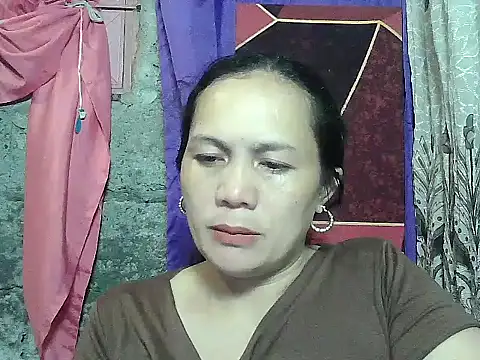Snapshot of prettymomma24xx chatting on May 8, 2026, 1:59 pm prettymomma24xx online show from May 8, 2026, 1:59 pm