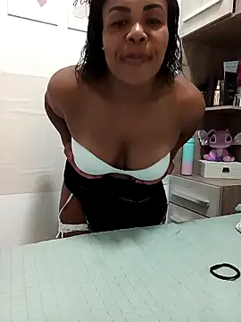 Snapshot of Gi_Denga chatting on February 2, 2026, 11:37 pm Gi Denga online show from February 2, 2026, 11:37 pm