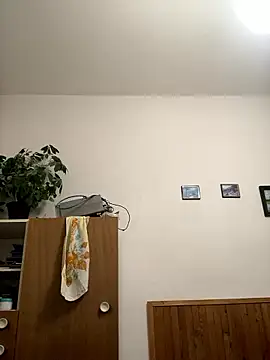 slabyhrac online show from January 14, 2026, 9:51 pm