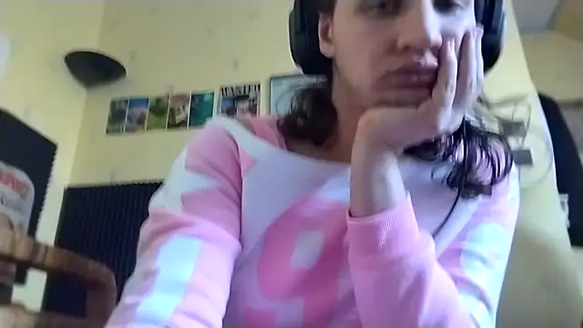 julialafemboy59 online show from March 21, 2026, 1:37 pm