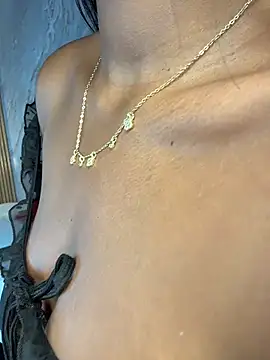 LolaHoneyy online show from February 2, 2026, 2:49 pm