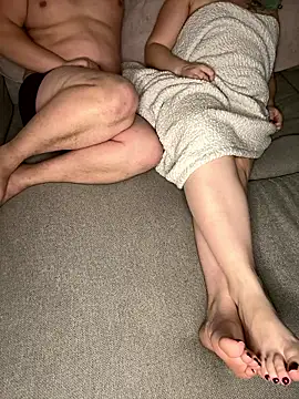 MissDesire2 online show from January 7, 2026, 8:25 pm