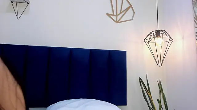 mayaevansmg online show from June 15, 2026, 12:49 pm