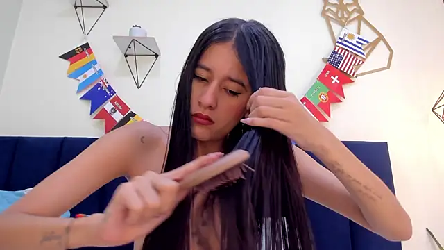 mayaevansmg online show from July 2, 2026, 12:11 pm