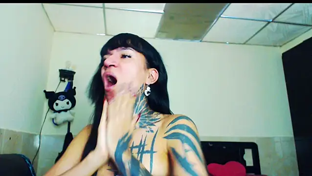 Snapshot of jazmin_wolf chatting on March 7, 2026, 12:10 pm jazmin wolf online show from March 7, 2026, 12:10 pm