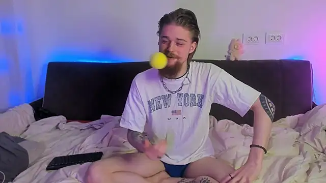 Snapshot of Lev_Miller chatting on March 6, 2026, 2:39 am Lev Miller online show from March 6, 2026, 2:39 am