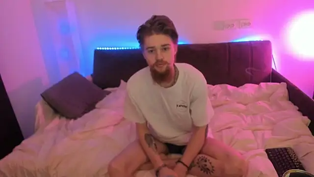 Snapshot of Lev_Miller chatting on February 20, 2026, 4:42 am Lev Miller online show from February 20, 2026, 4:42 am