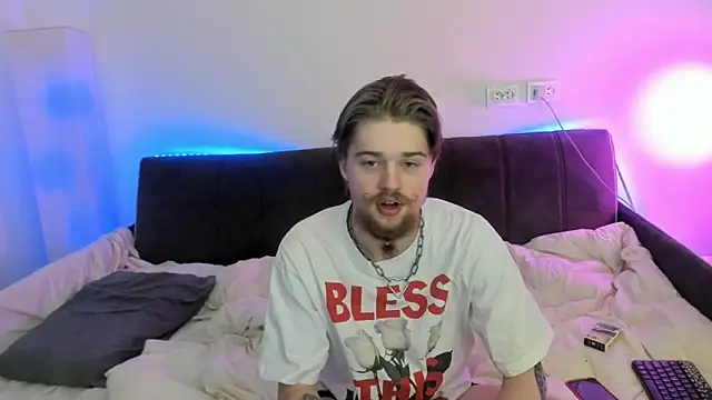 Snapshot of Lev_Miller chatting on February 27, 2026, 10:31 pm Lev Miller online show from February 27, 2026, 10:31 pm