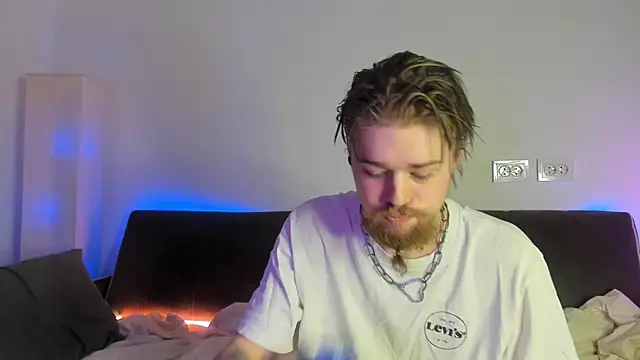 Snapshot of Lev_Miller chatting on March 4, 2026, 2:41 am Lev Miller online show from March 4, 2026, 2:41 am