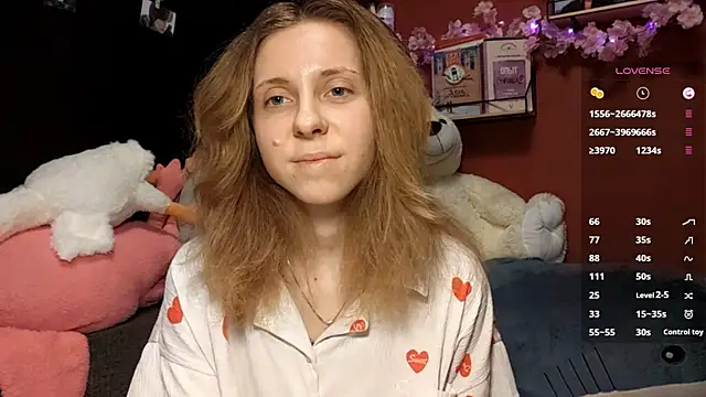 Snapshot of TiaraHenegan chatting on February 16, 2026, 9:08 am TiaraHenegan online show from February 16, 2026, 9:08 am