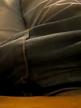 Snapshot of rolaaa2000 chatting on March 11, 2026, 9:42 pm rolaaa2000 online show from March 11, 2026, 9:42 pm