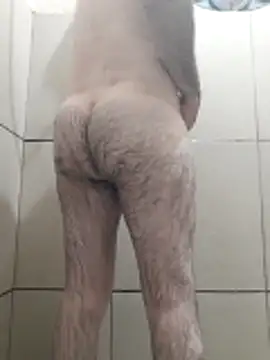 Snapshot of rolaaa2000 chatting on March 19, 2026, 2:33 am rolaaa2000 online show from March 19, 2026, 2:33 am