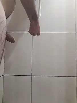 Snapshot of rolaaa2000 chatting on March 11, 2026, 1:32 am rolaaa2000 online show from March 11, 2026, 1:32 am