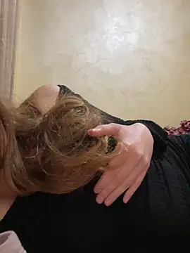 smallervanillaa online show from February 5, 2026, 2:40 am