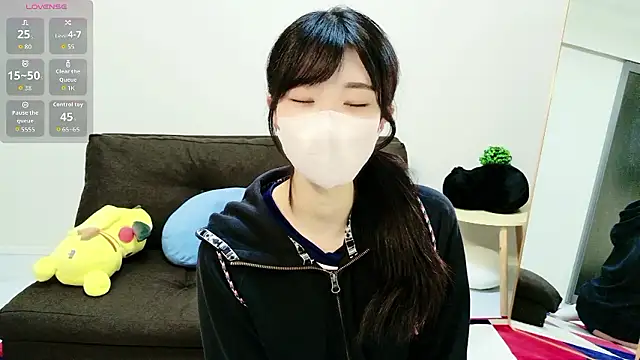 Rui-chaaan online show from May 6, 2026, 2:26 am
