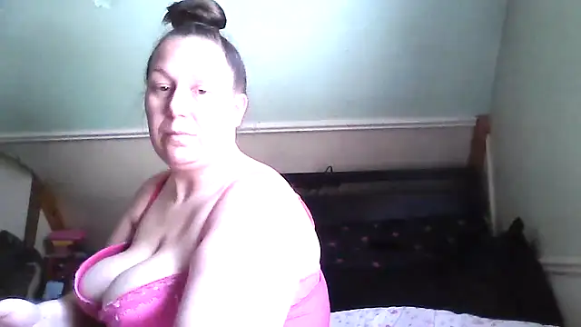 Snapshot of DallaStone chatting on January 17, 2026, 6:00 pm DallaStone online show from January 17, 2026, 6:00 pm