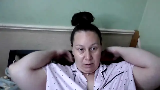Snapshot of DallaStone chatting on October 19, 2025, 4:43 pm DallaStone online show from October 19, 2025, 4:43 pm